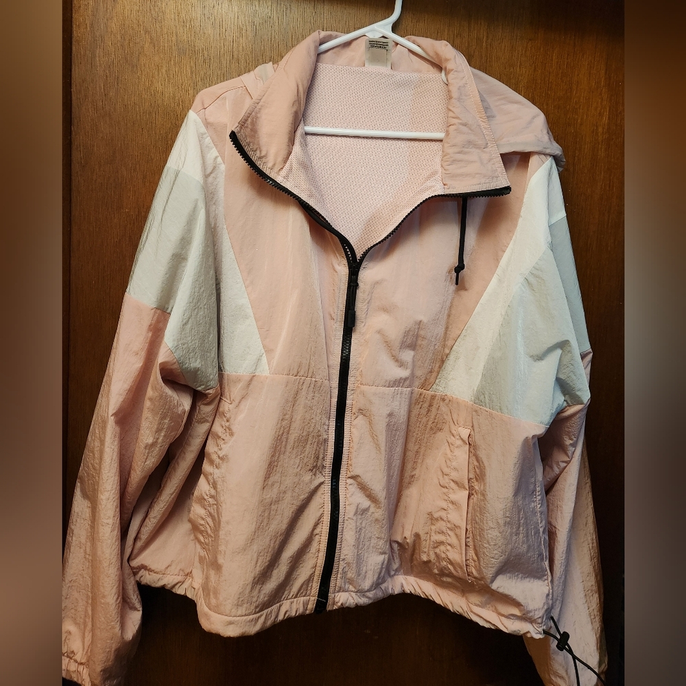 Victoria's Secret PINK M/L Cropped Windbreaker
